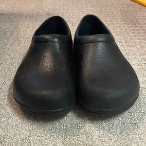Crocs non-slip work clogs